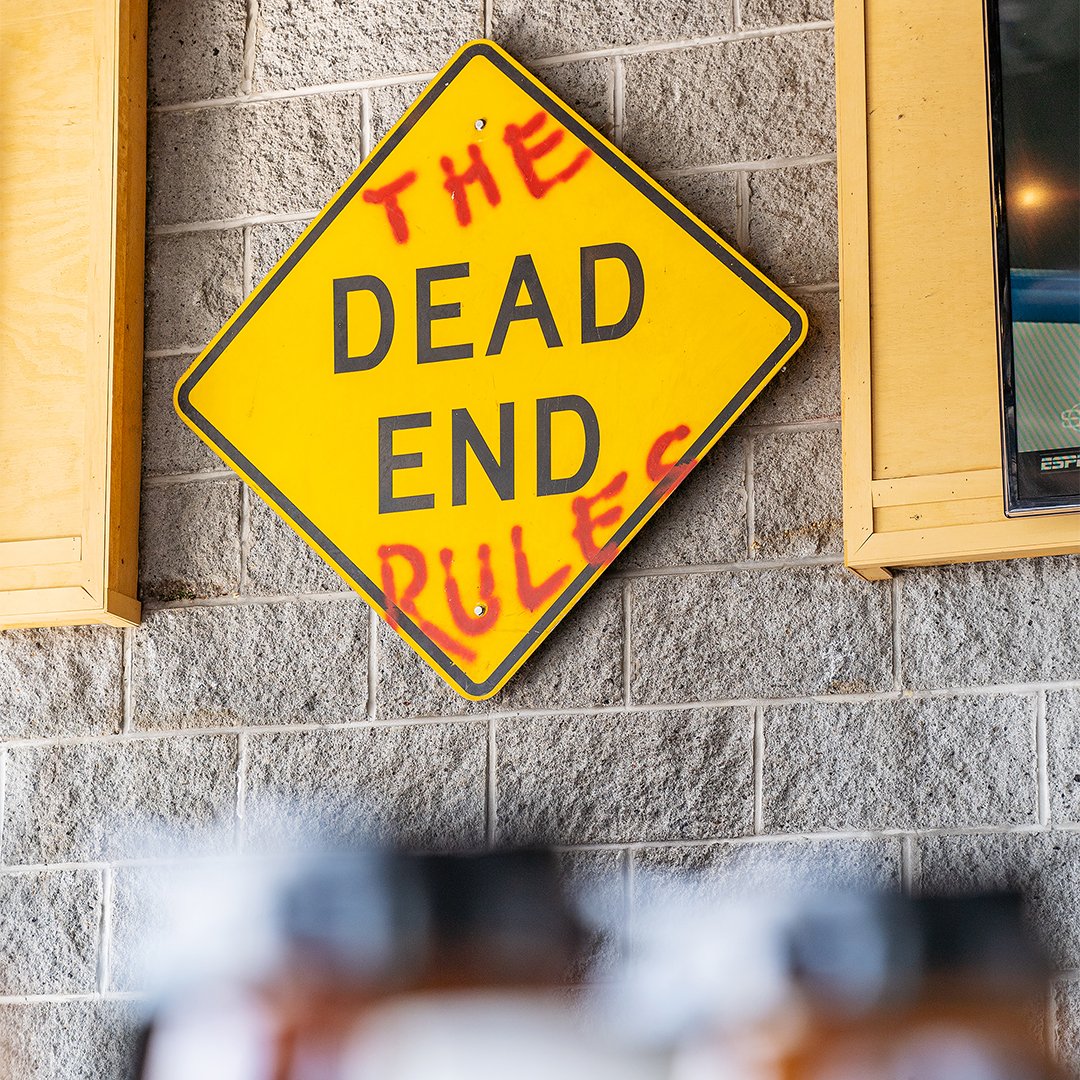 deadendbbq's tweet photo. Enjoy great weather and even better BBQ when you snag the best seats in the house on our covered patio 😎
#patioseating #outdoorbbq #knoxvilleeats #madeinthesouth #tennesseebbq #freshnotfrozen #awardwinningbbq #thesearchisover #deadend https://t.co/F3UqohQ1Aj