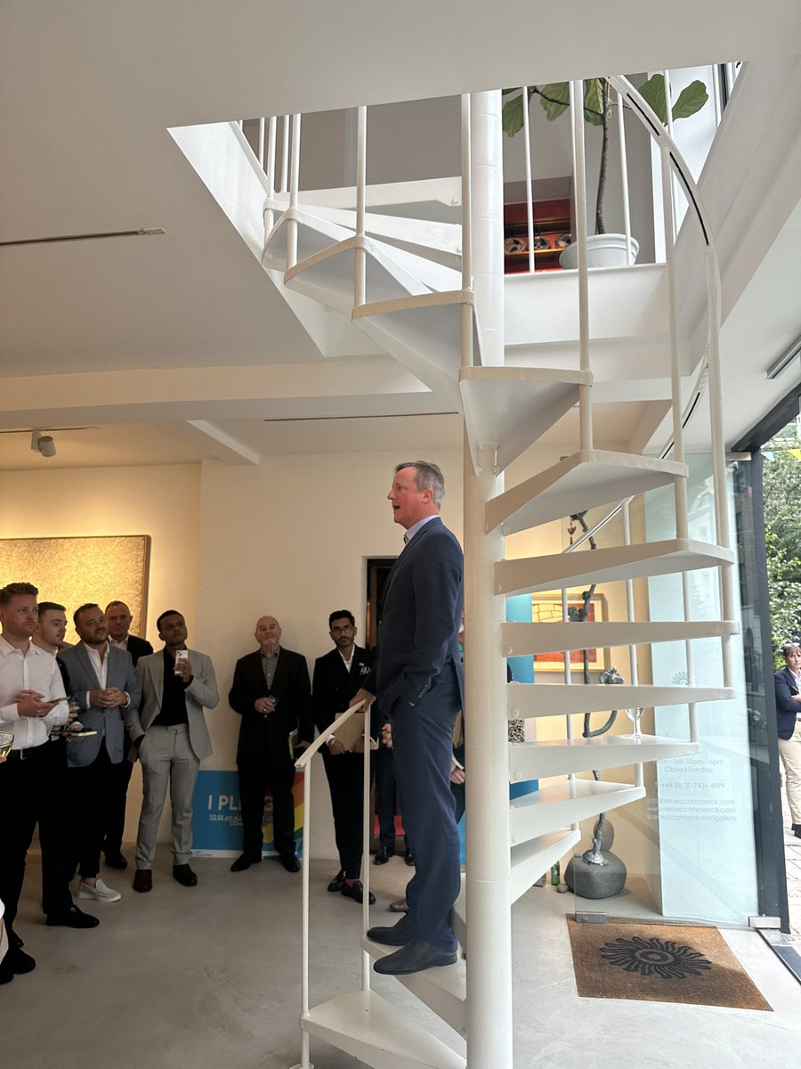 ToffTalks's tweet image. I can confirm that David Cameron has still got it