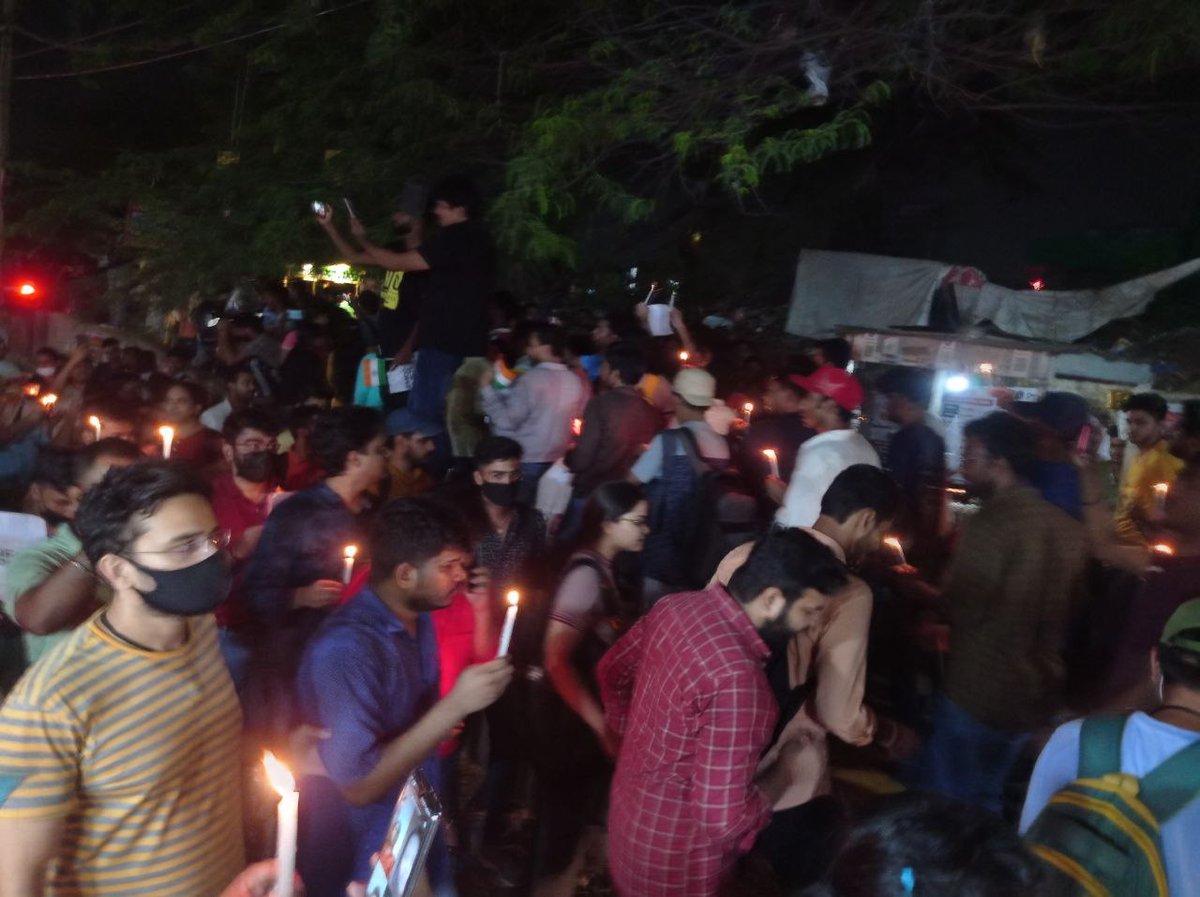 UpscExtra's tweet photo. "Under the moonlit sky, holding candles of determination, we march forward as one! 🕯️✨   Together, united, we'll overcome and pave the way for a brighter future!  #CSATIssue  #UPSCCovidCompensatoryAttempts 
#UPSC_APFC_Paper_leaked #UPSC_EPFO_Paper_leaked https://t.co/Q43REwRLrq
