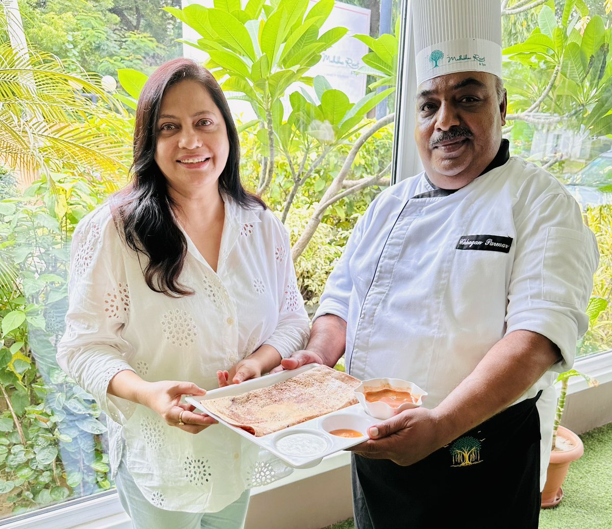 Nipa_Kamal's tweet photo. Chaggan parmar a chef of Madhubhan resort Galleria makes a delicious different recipes of millets, today I tasted a healthy Ragi dosa made from Ragi and I must say it was yummy and full of nutrition. #millests #Myfavoritemillets #MMformillets #farmers #9YearsOfSeva https://t.co/v1FecjvZSt