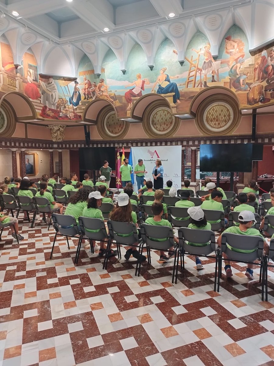 fedhemo's tweet photo. Hoy #HemoPeques visita #AsambleaRegionalMurcia
#LaCharca2023 #LaCharca https://t.co/ZBsxMAxKYZ