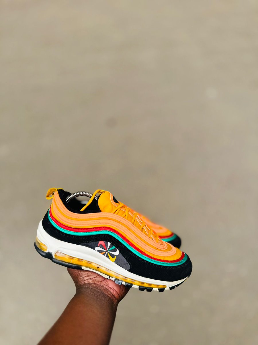 New Stock Mtumba Authentic kicks

Nike Air Max 97 UK 8
Nike Air Uptempo UK 9/9.5
River Island UK 9
Oxford UK 7

DM/App/Call 0759495130
Price @3500 https://t.co/TfQDi80i2G