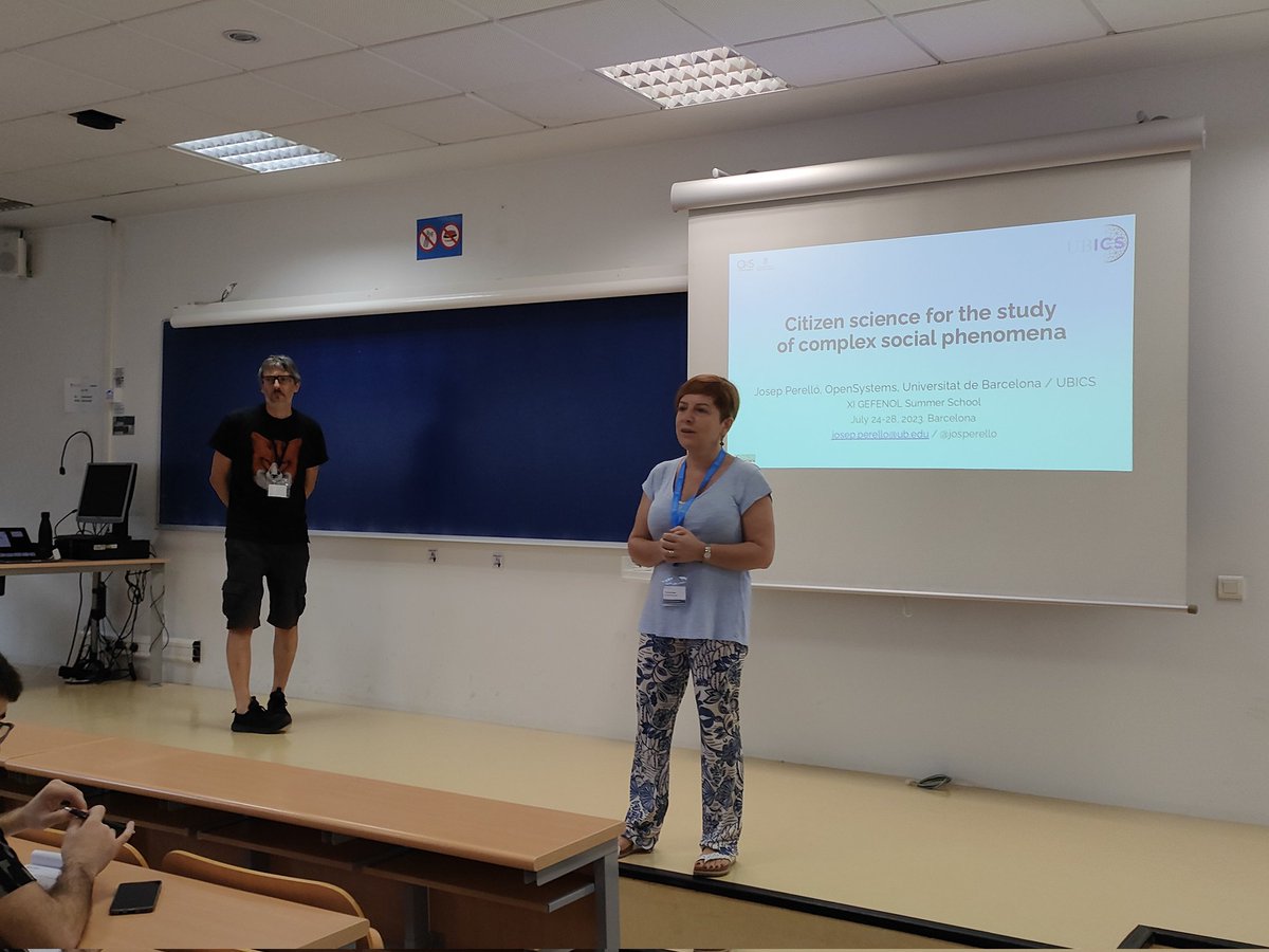 FisicaUB's tweet photo. Segona i darrera setmana de la School on #StatisticalPhysics of Complex Systems, amb més cursos i seminaris.
A la imatge, la chair Carmen Miguel, el ponent @josperello i foto de família amb els participants en la Facultat de Física de la @UniBarcelona
🖱️https://t.co/hsCqKyds9J https://t.co/c3t6ASPmmT