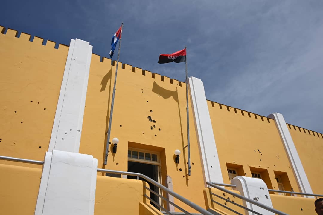 “Si nosotros nos hubiéramos dado por vencidos después del Moncada, (...) habríamos estado derrotados.  No fuimos derrotados sencillamente porque jamás adoptamos la idea de la derrota"

Fidel
#70Moncada 
#ConTodosLaVictoria