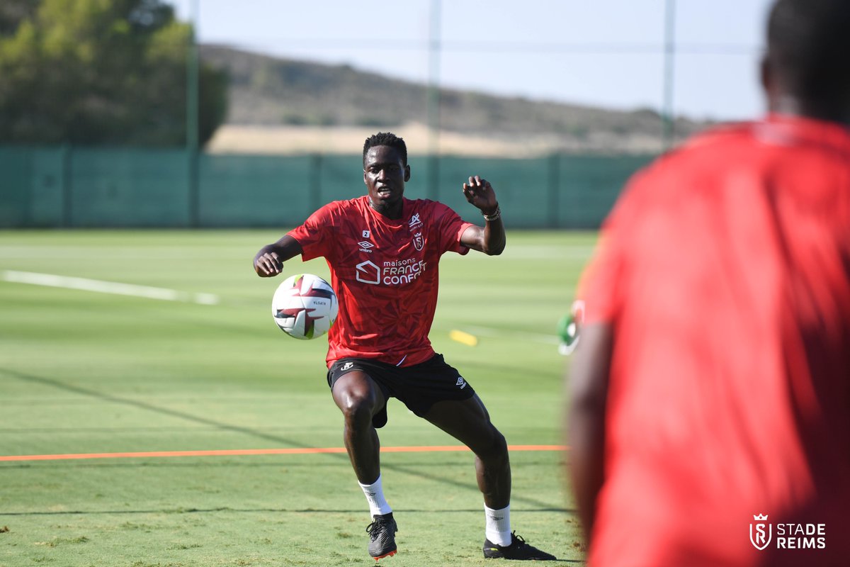StadeDeReims's tweet photo. 🎁 📸 Just for you @nyakwar_olola ! https://t.co/QBY0ZzbiOu
