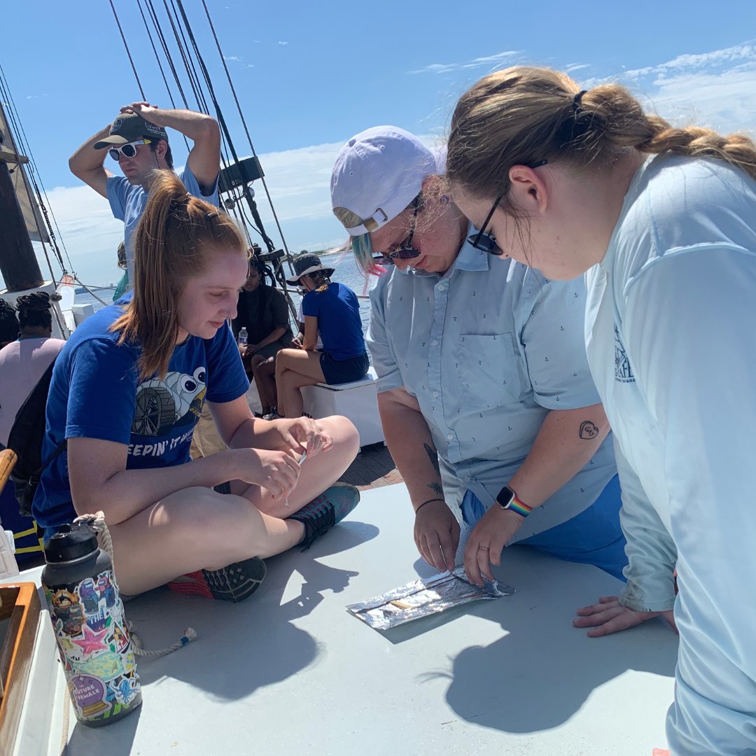 HealthyHarbor's tweet photo. Exploring the #InnerHarbor with @BaltCitySchools teachers and @LivingClassrooms onboard the historic Sigsbee. ⛵ There is so much life in our beautiful harbor! 🦀🐟 #HarborScholars @TowsonU 

Learn more about Harbor Scholar: https://t.co/GMTHWhLeDK https://t.co/v4JU4MYLJ0