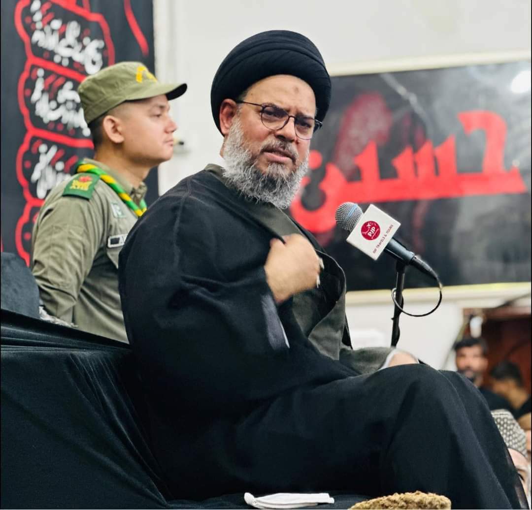 M_abbas725's tweet photo. قرآن مجید میں کوئی تحریف نہیں ہوئی، تحریف ہو کیسے سکتی تھی؟ جب محمد (ص) جیسا پہنچانے والا ہو، علی (ع) جیسا حفاظت کرنے والا ہو ، امام حسین (ع) جیسا تلاوت کرنے والا ہو۔🌺

~ آیت اللہ عقیل الغروی صاحب ❤️ https://t.co/WE2FcRxYAo