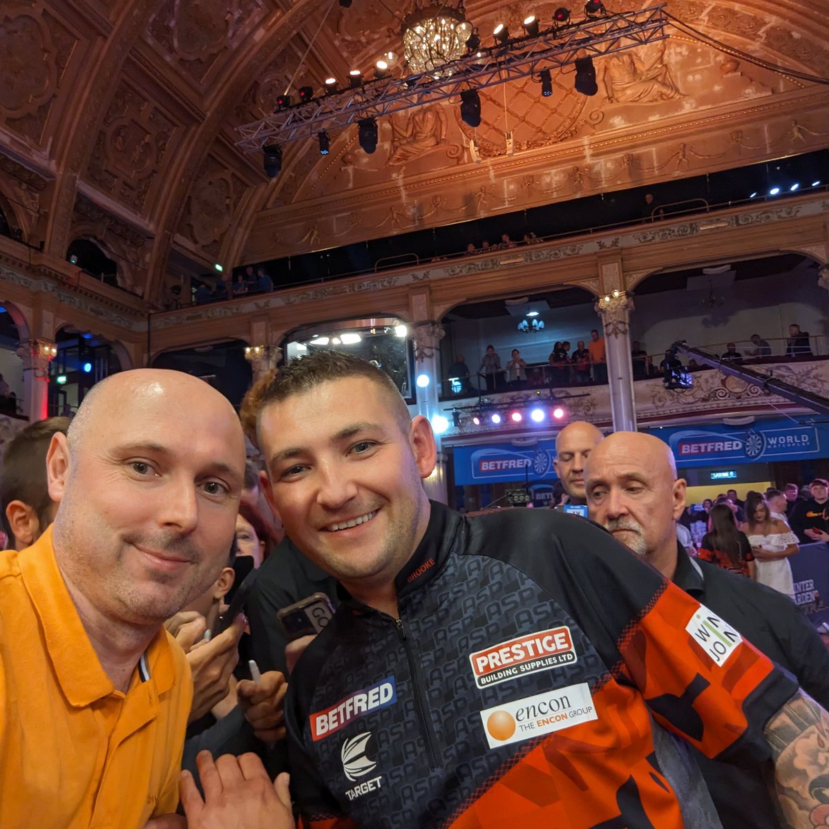 MarkAkky's tweet photo. @TargetDarts @NathanAspi @Zxfsports Me and the Asp on Sunday night 🧡 https://t.co/rBUsLjLx3u