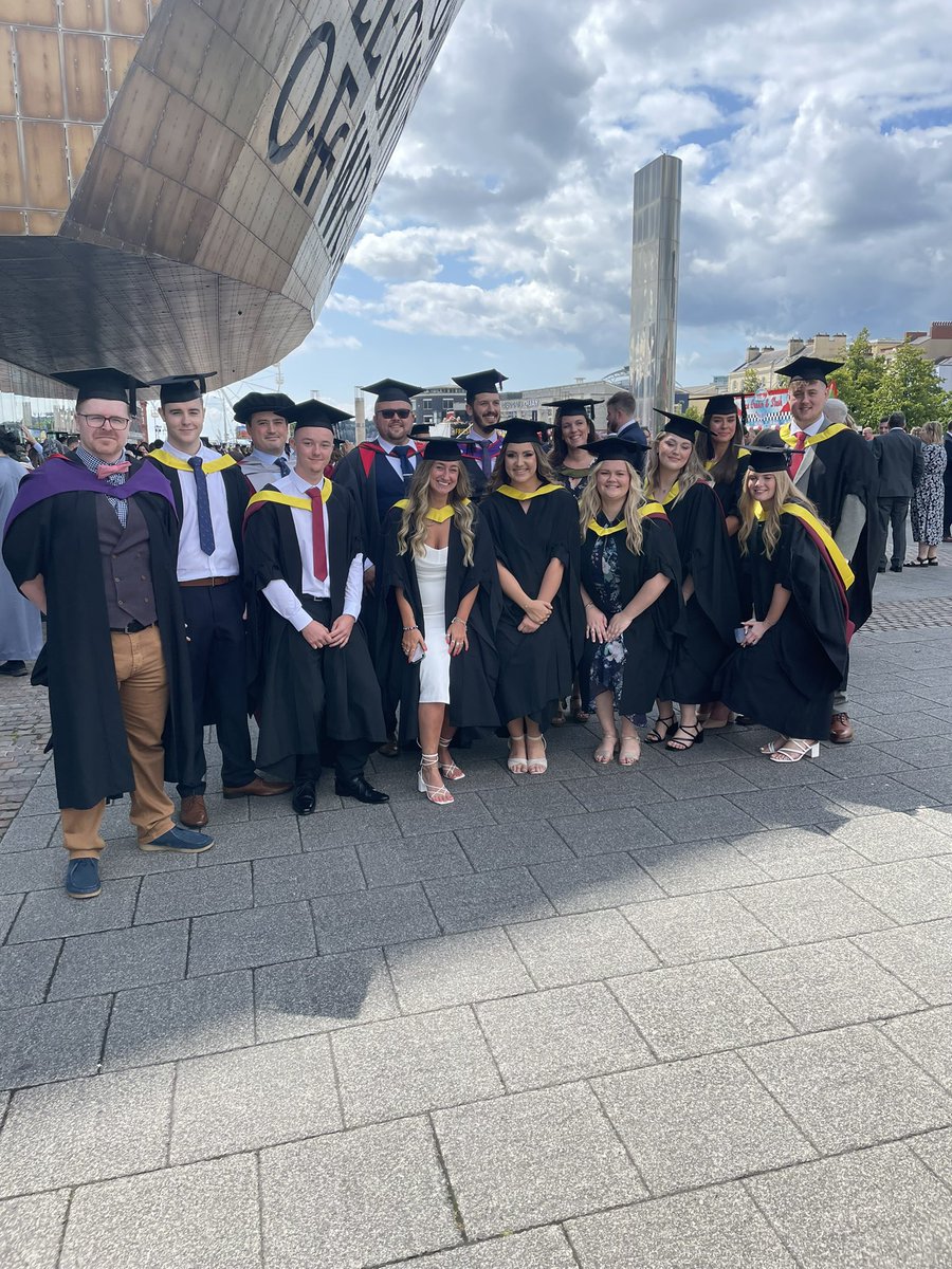 CMetPolCrim's tweet photo. Llongyfarchiadau i’n dosbarth graddio cyntaf,2023, ar gyfer y radd BA plismona proffesiynol. Rydym yn falch iawn o’r hyn rydych wedi’i gyflawni. Pob hwyl i'ch holl ymdrechion yn y byd.
#Gradation #Cardiffmet
#ClassOf2023 https://t.co/BXbSwSiE5m