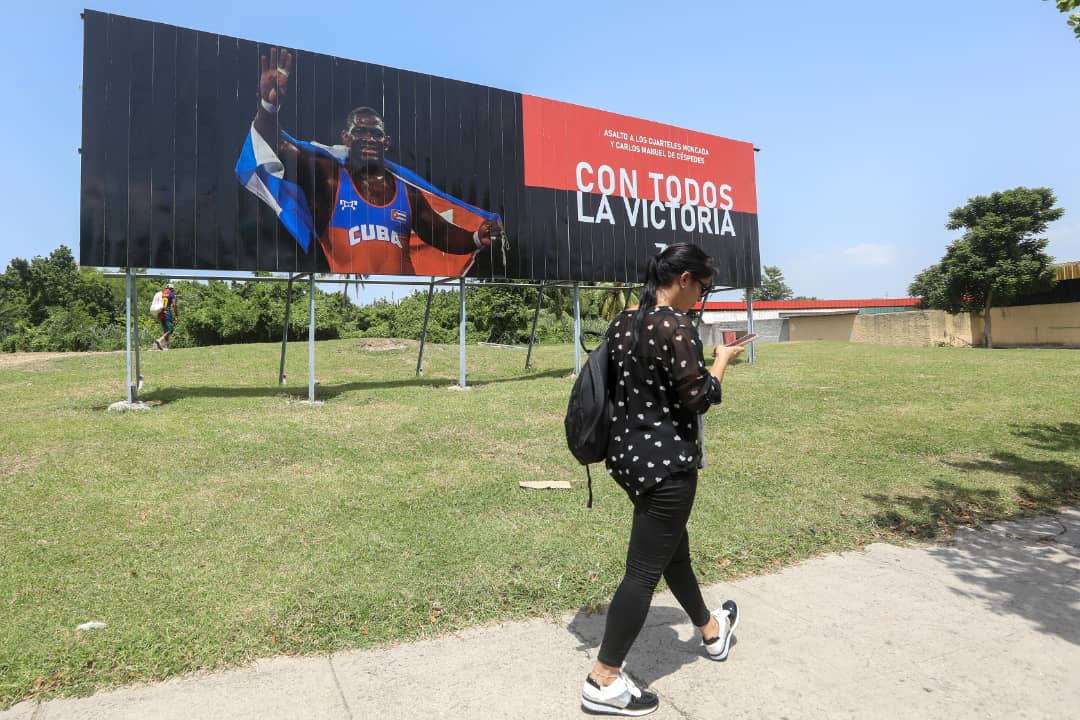 CMontiller's tweet photo. Es parte de la obra que nos enorgullece. Fruto de la la gesta libertaria reiniciada aquel 26 de julio. #70Moncada #Cuba 
#ConTodosLaVicoria https://t.co/0WoUQOb9mW