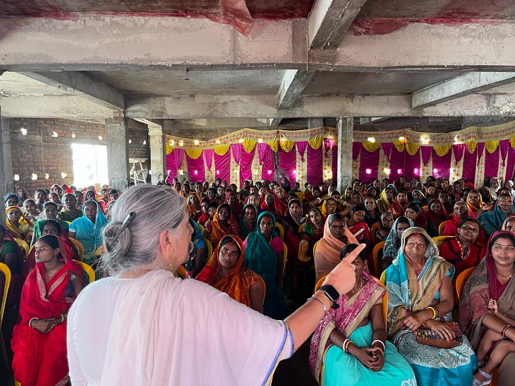 comraderampari's tweet photo. आज बिहार समस्तीपुर जिला में एडवा की ओर से कैप्टन लक्ष्मी सहगल स्मृति दिवस पर आजादी के आंदोलन में वामपंथी महिलाओं की भूमिका बिषय पर चर्चा की गई। जिसकी मुख्य वक्ता सुभाषिनी अली थी । इस कार्यक्रम में करीब 400महिलाऐं भाग ली। https://t.co/u60zi5hBfL