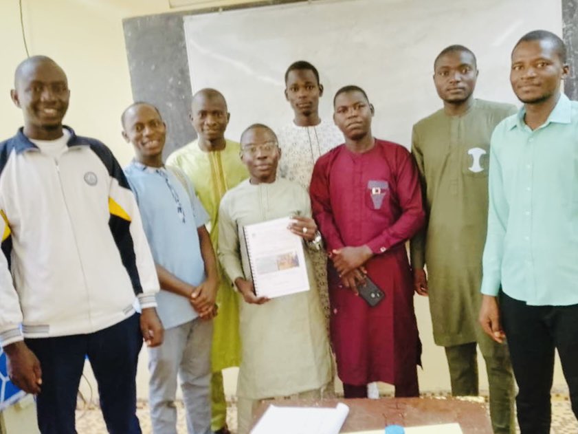 GRADEAfricaa's tweet photo. Nous étions à l’#UAM pour accompagner l’un de nos étudiants boursiers #EcolesSoeurs pour sa soutenance #MasterPro sur le sujet: Analyse de la contribution de l'alphabétisation fonctionnelle dans l'automatisation des femmes du Site d'Apprentissage Agricole de la commune de Madaoua https://t.co/iAScjaYV2m
