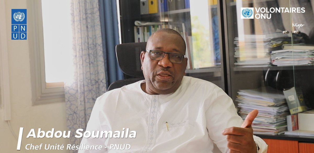 UNV_ROWCA's tweet photo. #LesVolontairesDuMois
Abdou Soumaila, Chef de d'unité résilience au @PnudNiger souligne l'implication des #VolontairesONU au 🇳🇪 .
✅Sensibilisation au changement climatique
✅Gestion durable des ressources naturelles
✅Promotion de l'entreprenariat local
🔗https://t.co/zTUNIl5uwD https://t.co/3DaFZteZNA