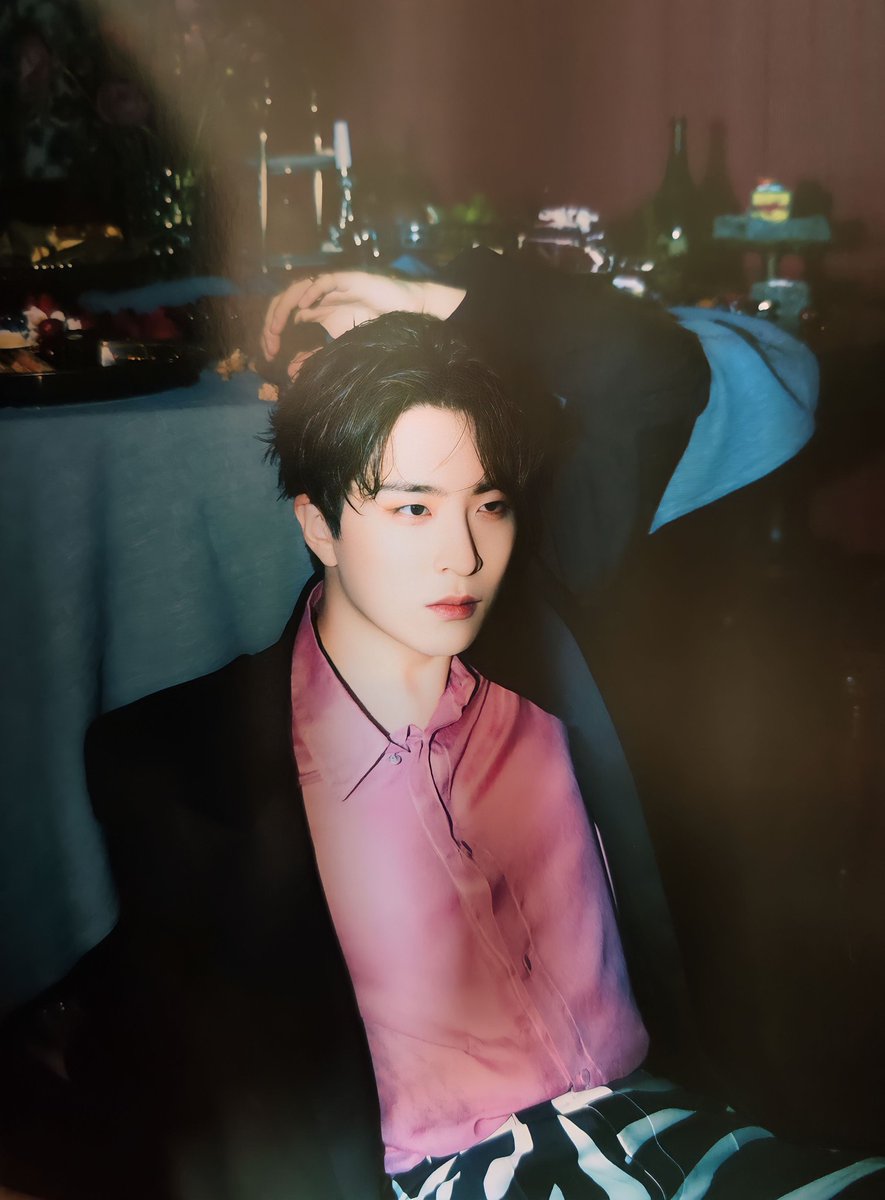 I've just got my sugar album and look at Choi Youngjae. He's so perfect 🌹