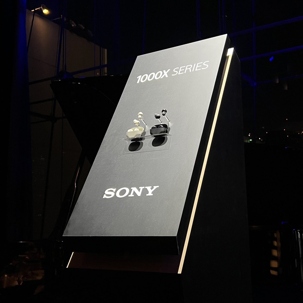 gadget_chanyou's tweet photo. 何日か前にお声がけしてもらって
Sony WF-1000XM5 の新商品発表イベントに
行ってきました。
(装着モデルさんが知り合いだったのはビックリ😳)

小さくてやはり装着感が良くなってた👍

頂いたコメは、返信か動画の中で答えますね。

取材協力：ソニーマーケティング株式会社 https://t.co/EKj1mdf3Un