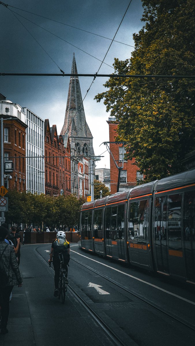 InIreland1's tweet photo. Nassau St, Dublin ☘️

#Dublin #ireland #europe #irish #Cork #Galway #Limerick https://t.co/bsxgUoSzIS