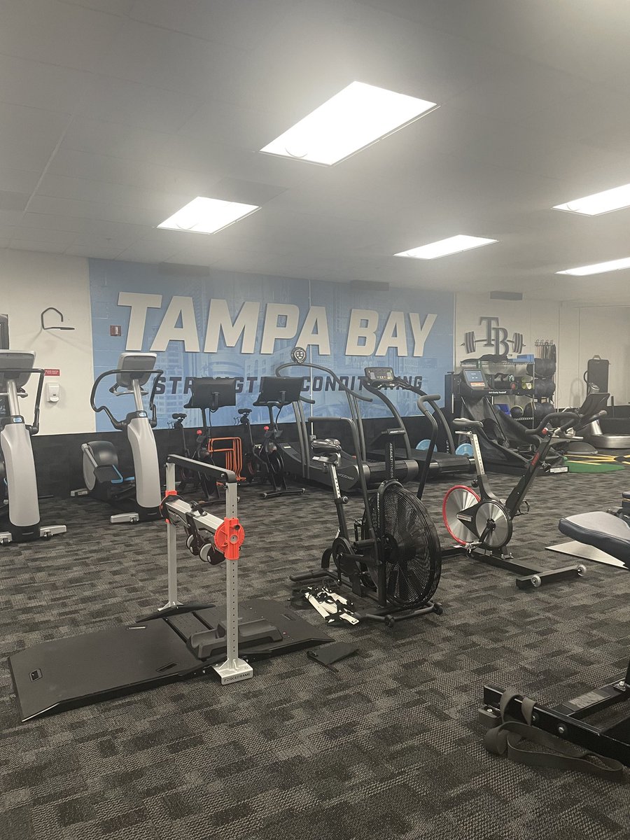 We also spent time learning under the strength and conditioning coaches and the sports science department who showed us the importance of fitness testing to improve player’s performance and for injury prevention.