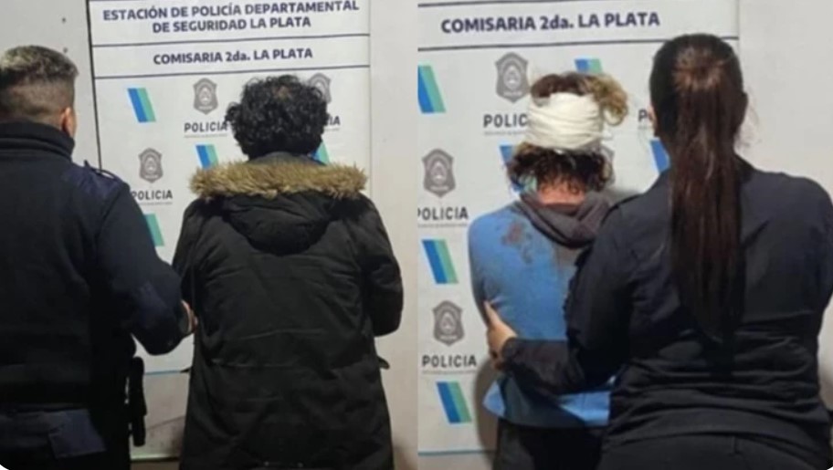 mauroszeta's tweet photo. 🚨 A LAS PIÑAS POR LA TENENCIA DEL PERRO
- Una pareja, recién separada, terminó en la comisaría
- Se agredieron físicamente para ver quien se quedaba con el perro chihuahua
📍 La Plata
📲 https://t.co/OI3vuS5AYT https://t.co/fWRfTr4Ynv