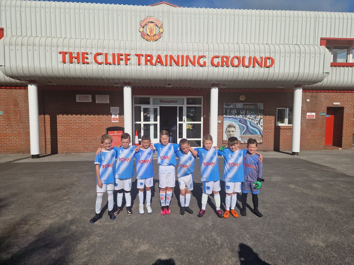BeswickCfc's tweet photo. Manchester United (A) ⚽️😎

This morning, we had the pleasure of attending The Cliff Training Ground!

It was an amazing experience thoroughly enjoyed by all💯

These opportunities don’t come around too often, but it’s what we work our hardest for! 🩵🤍

#ONETEAM #TEAMBCFC 🩵⚽️🤍 https://t.co/cpsKSEMkbl