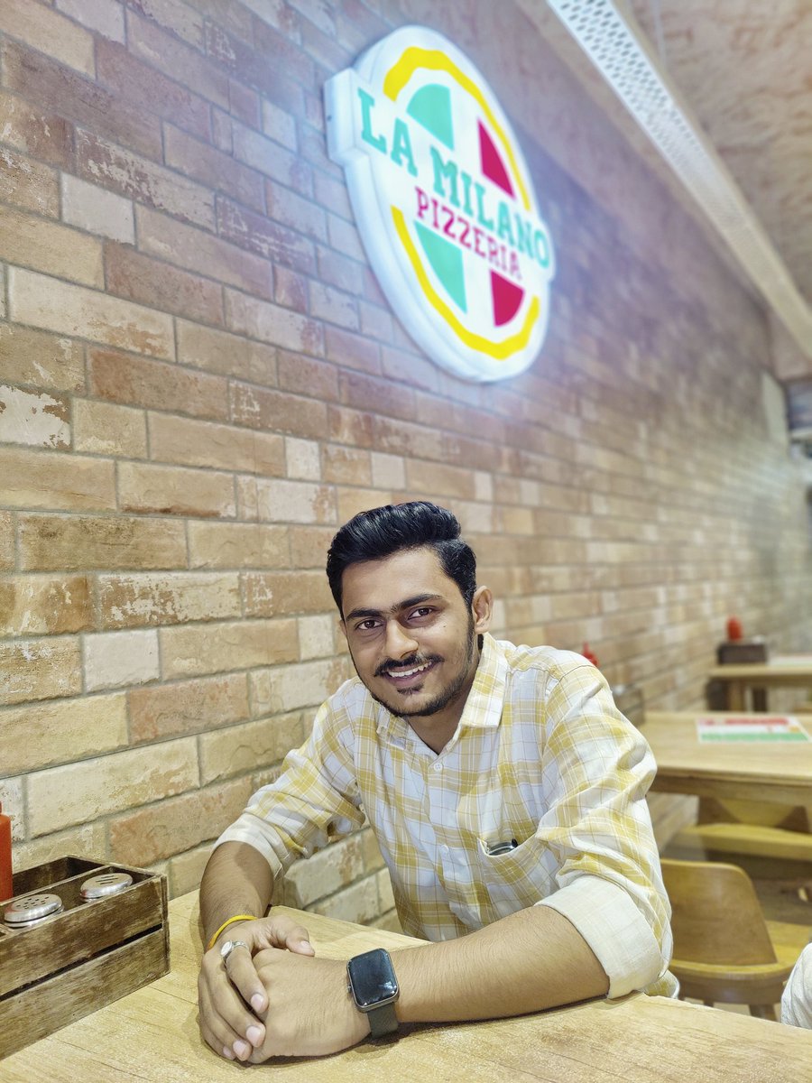 manishdeoremd's tweet photo. Sm:)e ❤️💛 
#manishdeore #mann #Love #happyvibe #Ahmedabad https://t.co/guRvBg7iLg