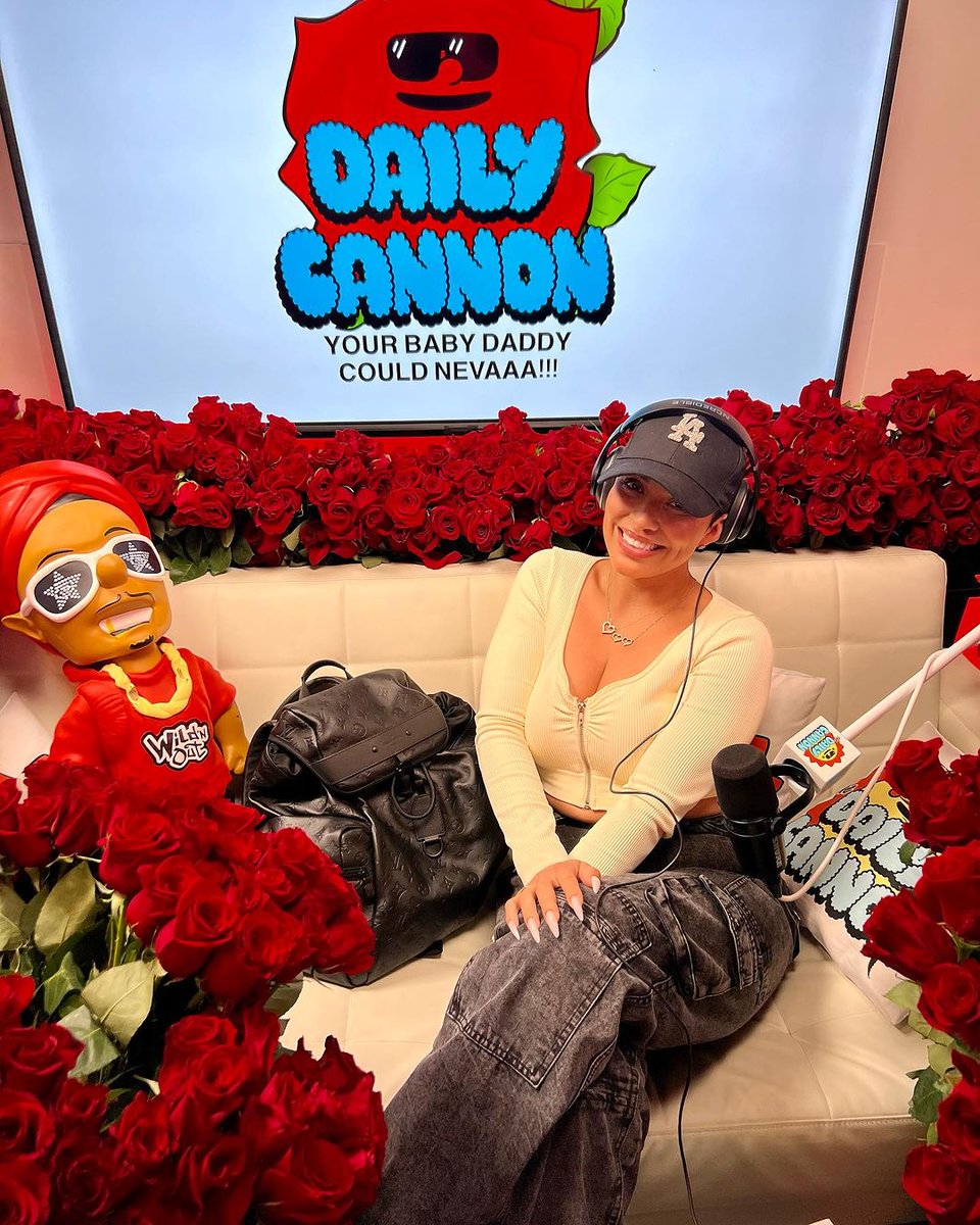 Nick Cannon filled a studio with 3,000 roses for Abby De La Rosa https://t.co/hTB7T9HboK https://t.co/dpdf1yDZIi