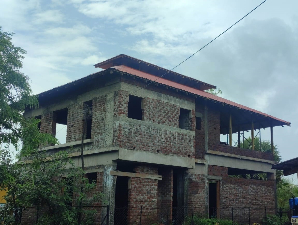 QuestorgQuest's tweet photo. QUEST's #EducationCentre at Sonale - the outer structure is ready, the indoor work is being done. In a few months, we will have a new functional space for conducting workshops!
#QUESTcampus #Sonale #Education #QualityEducation #ruralcampus
#QUESTforQualityEducation https://t.co/Aq7AZuTp8O