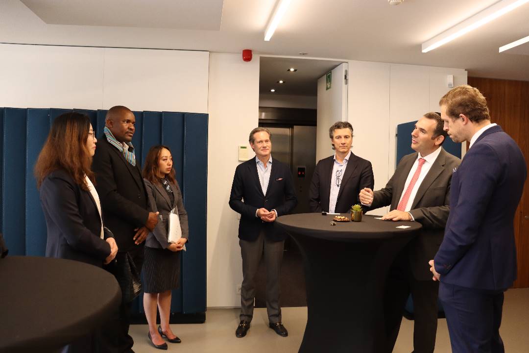AnjinMining's tweet photo. Anjin in efforts to create diamond critical mass in Antwerp meets with AWDC Board members. https://t.co/Ok4u6oFSMF