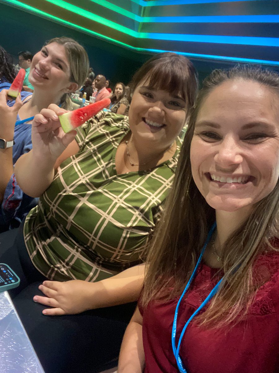 mrs_shoemake's tweet photo. Watermelon selfie @SolutionTree PLC conference day 2! @NISDMichael #starSelfie https://t.co/gpjgB0Bqte