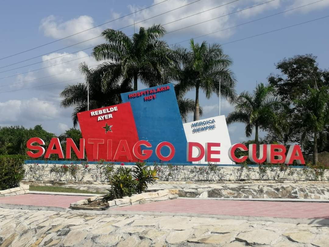 Misión médica cubana
Olga Veranes Oliva
Los santiaguero hoy 25 esperando un 26 de julio con de victoria.
#Vivael26de julio
#70 Moncada#Cuba solidaria