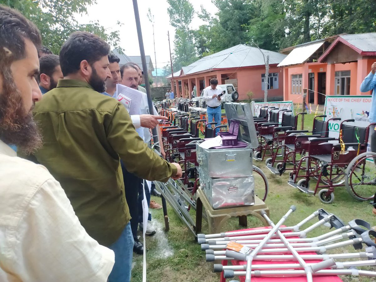 "Helping CWSNs lead fulfilling lives - one aid &amp; appliance at a time." Aids &amp; Appliances distributed in distt Anantnag, Srinagar, Ganderbal, Pulwama &amp; Kulgam among the CWSNs. PD, <a href="/DeepKanethia/">Deep Kanethia</a> was the Chief Guest in the distribution camp organized at GHSS Kothibagh Srinagar.