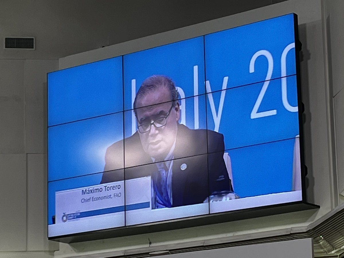 #Digitalization is not a panacea but a means to help #foodsystems become more efficient. We need #investments to reduce the digital divide. #Equity #Innovation <a href="/MaximoTorero/">Maximo Torero</a> at #UNFSS2023. #Agenda2030