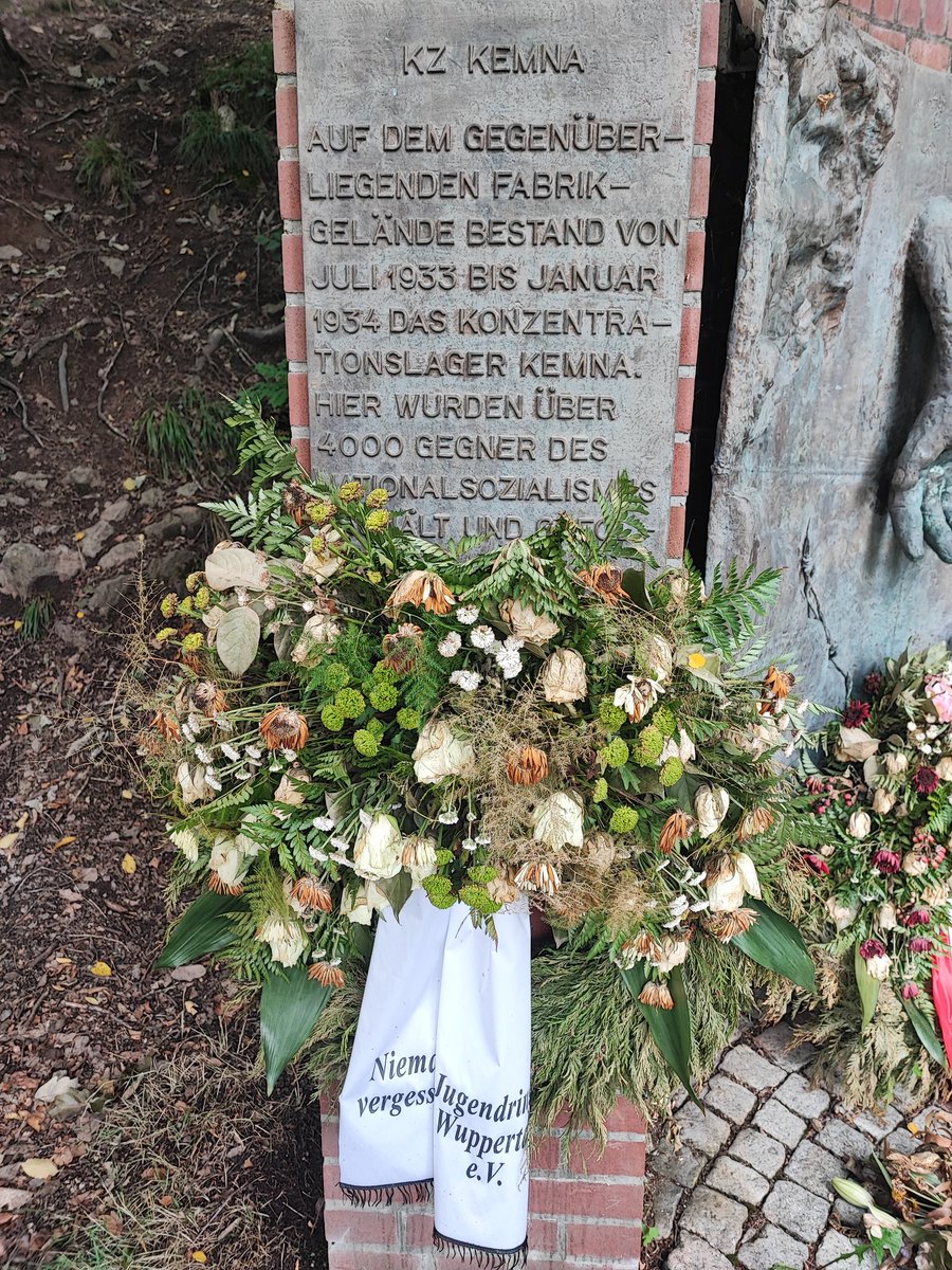 WeareWuppertal's tweet photo. Unterwegs nach #Wuppertal #Beyenburg mache ich immer eine kurze Pause am KZ #Kemna Mahnmal. Gerade im Moment mehr als angebracht. https://t.co/vPJdEHWyLO