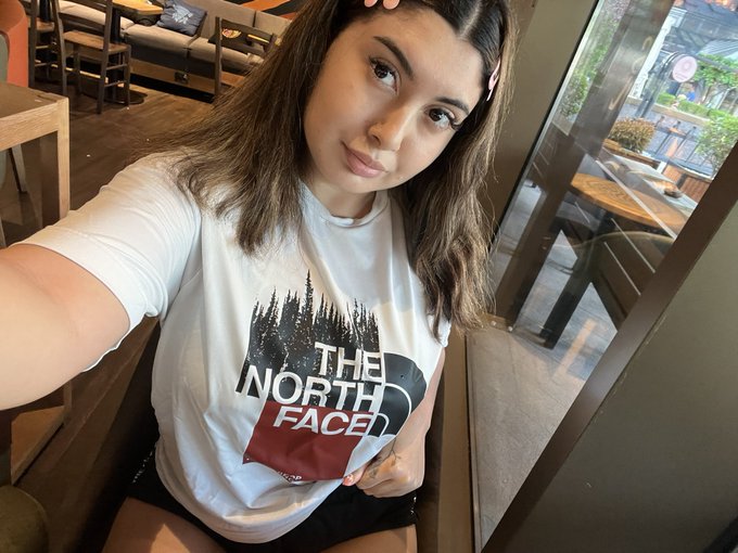 ❤️ sa ai o zi frumoasa https://t.co/YCOhEOyBTu