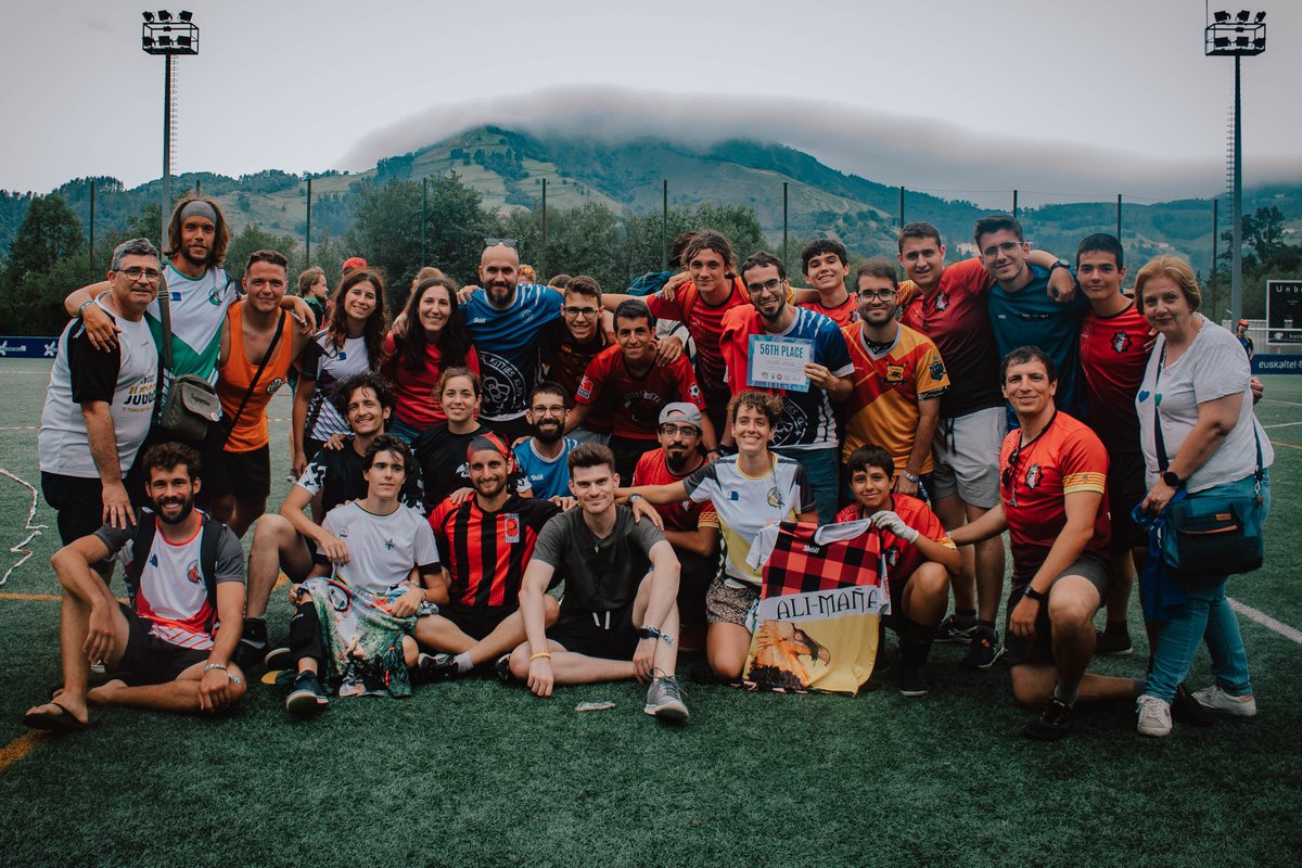 Felicidades a todos nuestros equipos que dieron el 100% en el WCC, así como a nuestros jugadores locales que participaron con otros equipos.

Y especial agradecimiento a Surferos del Ebro, que logró colocar a Jugger Zaragoza en el top 10 mundial.

🔥 ¡Muy buen trabajo a todos! 🔥