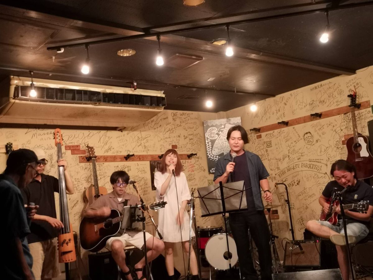 withCortado's tweet photo. 『まるなげLIVE vol.4』
日曜日は音処きしんさんにてアコースティックライブでした！
ご一緒する2組とも初めましてだったので緊張してたけど、音出したら今までの心配はなんだった？ってくらい気が合っちゃって笑
本当に楽しくてあっという間でした✨
見てくださった皆さま、ありがとうございました😊 https://t.co/amPKfF3RK5