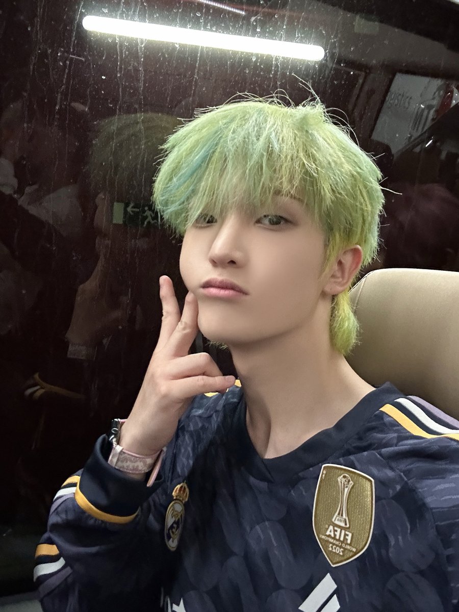 xikers_official's tweet photo. [#수민] 너무 재미있었어여 건물들이 너무 이뻤어여💚💚 (로디도,,😳)
#xikers #싸이커스 https://t.co/3u7HxINUPQ