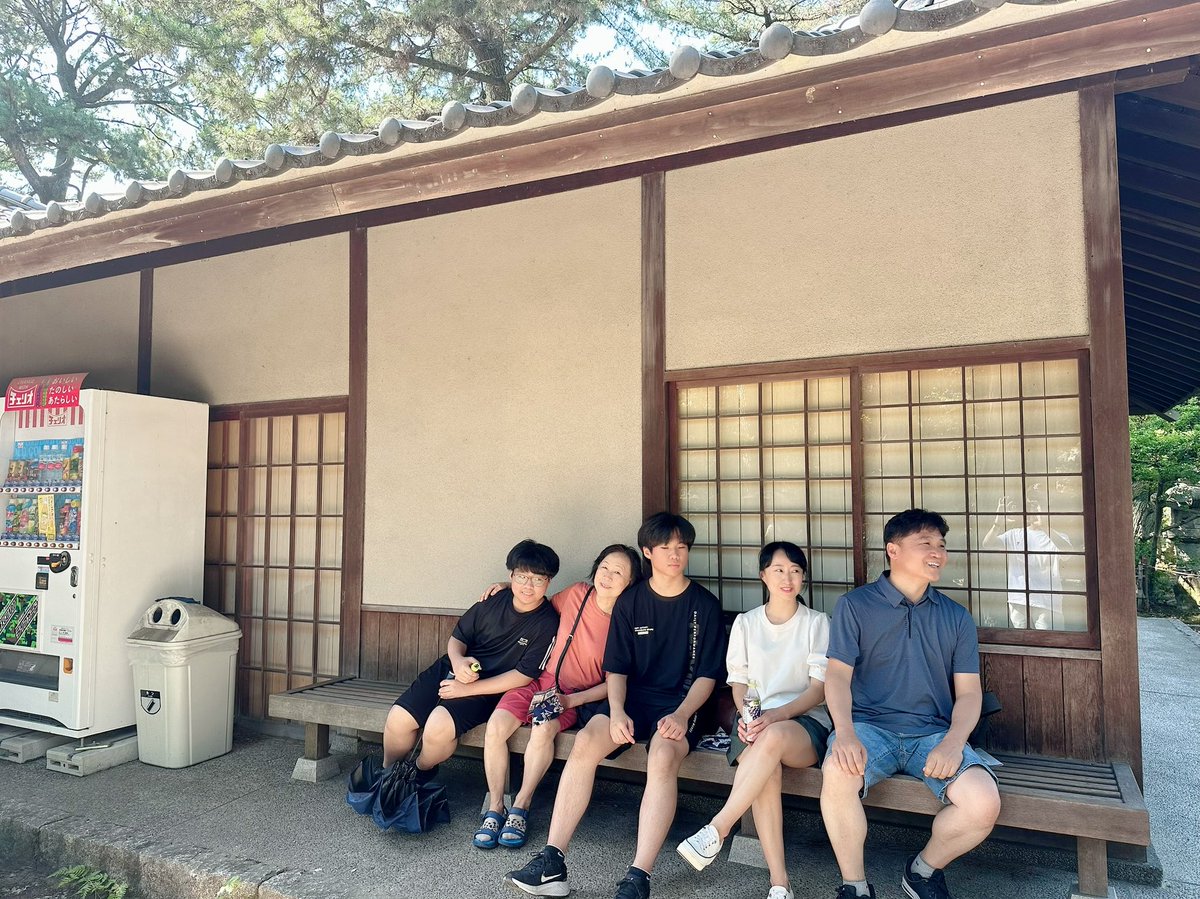 SongforestHeon's tweet photo. 4~5年ぶりに家族と会えた！
みんな、日本を楽しんでくれてるよ🥹
嬉しい😄 https://t.co/0AuyQ0E2x9