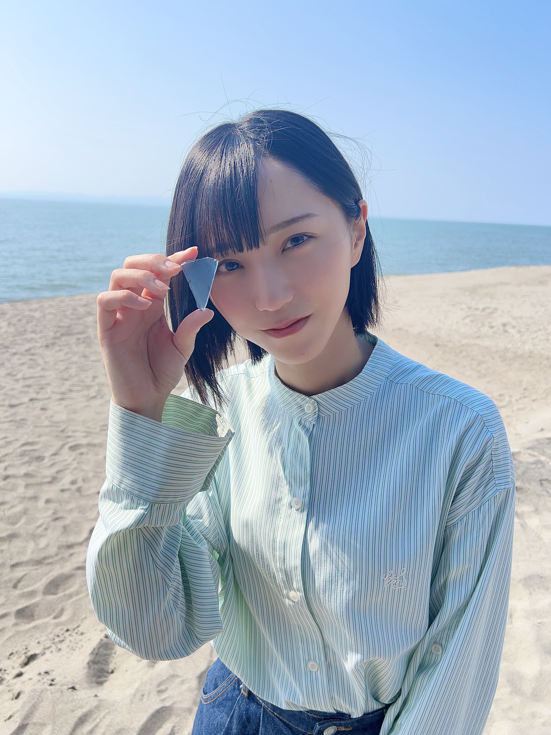 野口衣織2021February座り 野口衣織2021February座り