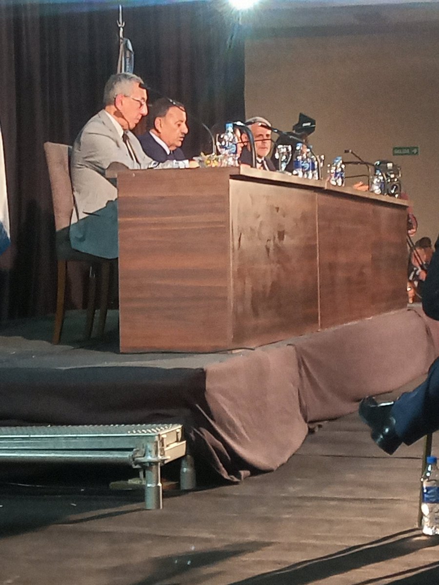 El gobernador, <a href="/QuintelaRicardo/">Ricardo Quintela</a>  tomó juramento a los 36 convencionales constituyentes que tendrán la responsabilidad de debatir y reformar la Carta Magna provincial. ✌️