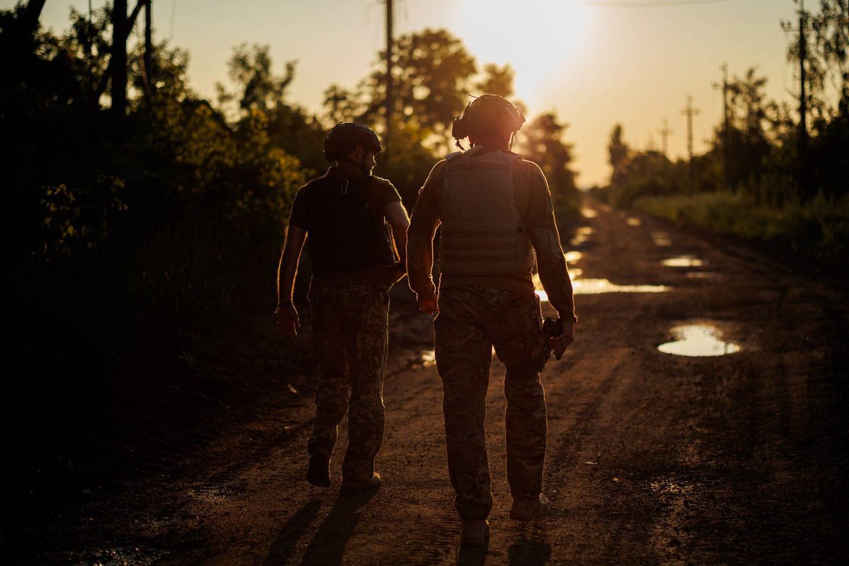 Defense of Ukraine (@defenceu) on Twitter photo A hard day's night.
📷Ole_g_ A hard day's night.
📷Ole_g_