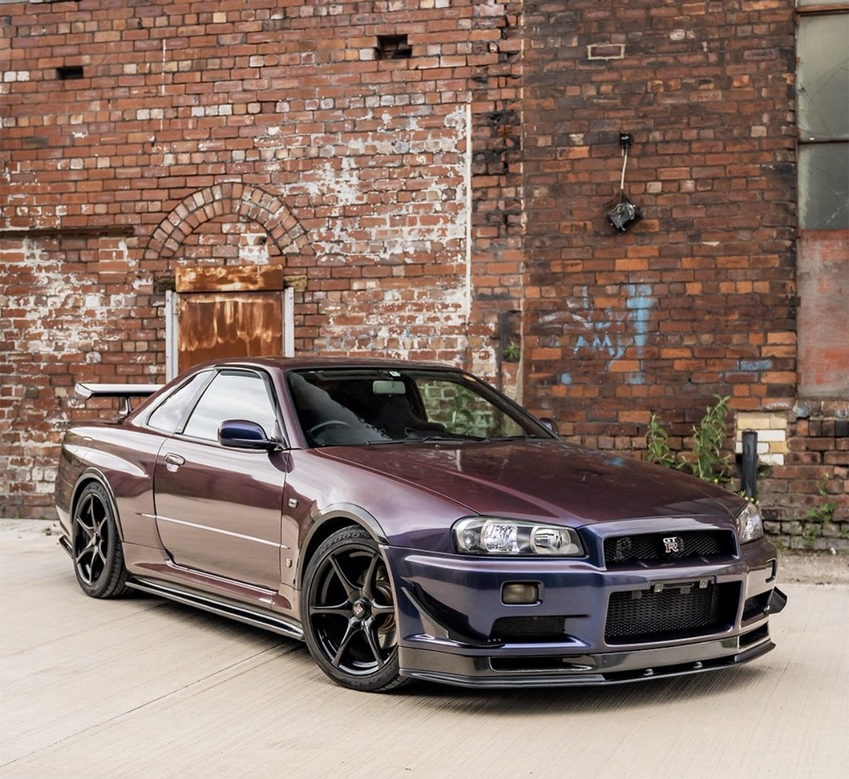 carpxrnpicx's tweet photo. Nissan R34 Skyline GT-R https://t.co/ZSbnRwohUr