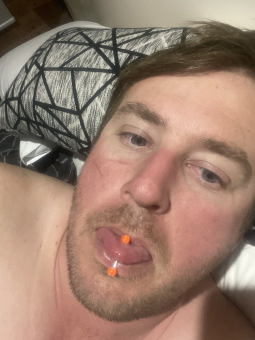 Time to have so fun now the new bling has healed https://t.co/6aQuymtrUl https://t.co/Mbx8Sn43b3