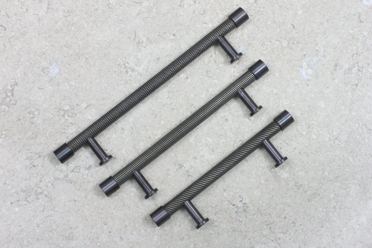 Knurl. Reed. Spiral. immix.

Our new immix collection is available in three stunning textures - all of which have been hand-cast into pewter by our incredibly skilled team of pewter artisans.

Shop the range here: finessedesign.com/immix