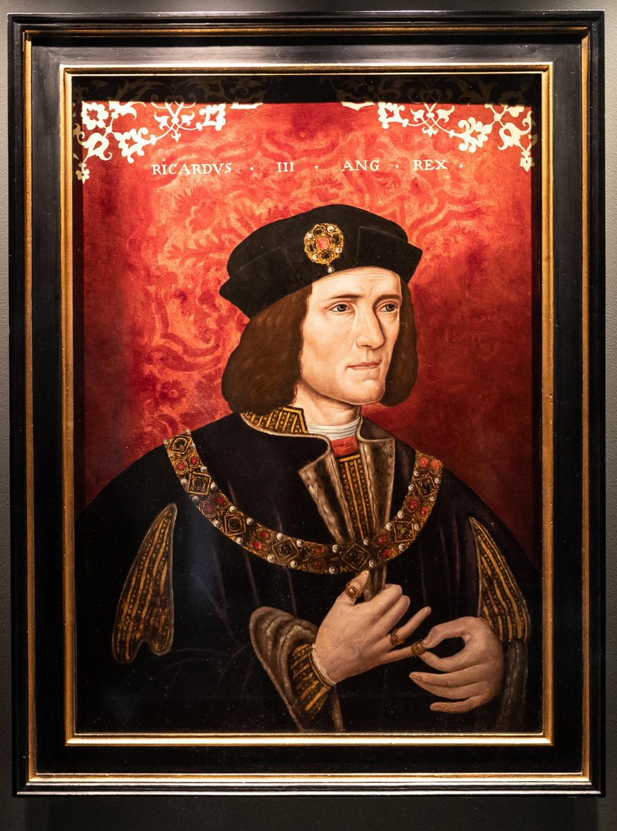 Fiction authors tend to be strongly for or against Richard III. Sometimes he’s a merciless tyrant, sometimes he’s serious but saintly. In contrast to both approaches, I aimed for a middle ground in my #alternatehistory “White Rose Blossoms”.

#HistoricalFiction #History #writing https://t.co/Ewc6MPWKVw