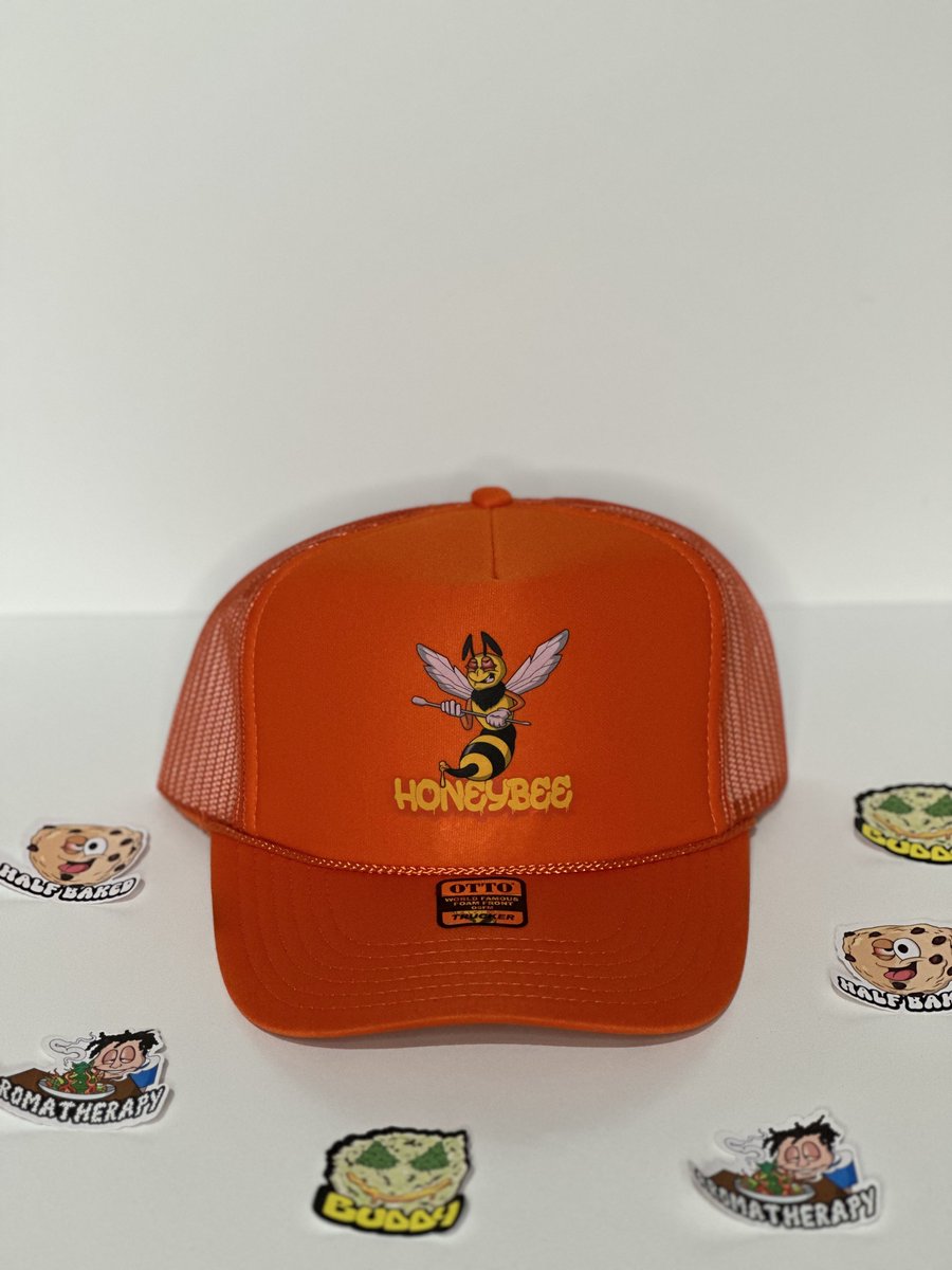 TexasBuddy23's tweet photo. What’s all the buzz about?! 👀
The new HoneyBee hat design! With a dab tool in hand and hazey-red eyes, this bee flies high in style. Add to your collection with this unique and limited design. Check it out now on our Shopify! https://t.co/mAEynnxjtp 🐝🧢 https://t.co/vnzV7FknNL