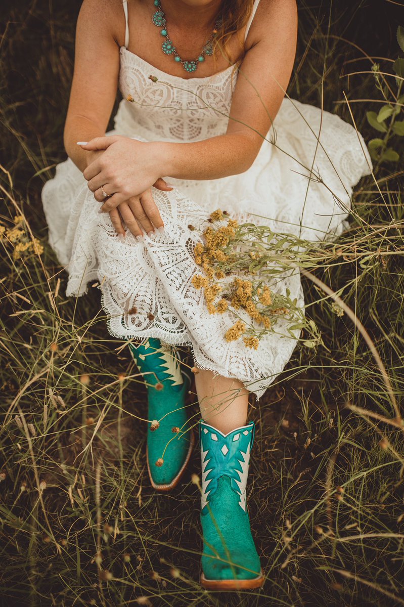 SwaringenEcho's tweet photo. bridals - first gen addition 

https://t.co/2Uixz3hsef https://t.co/1ZX34BDzh7