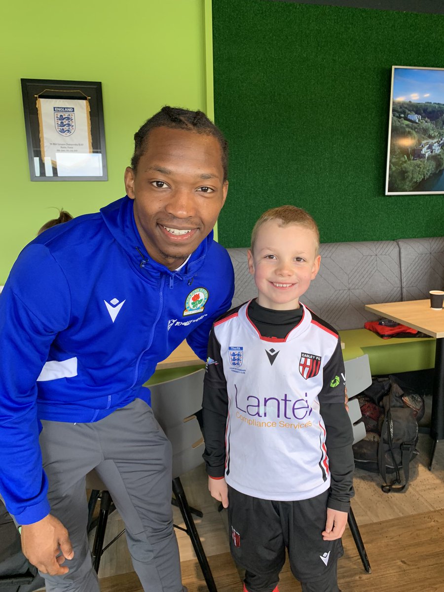 Good luck to @TayoEdun I have no doubts he will do a very good job at Charlton didnt get much of a chance at ewood. Charlton getting a good player and an even better person he goes with well wishes from me and my son all then best Tayo