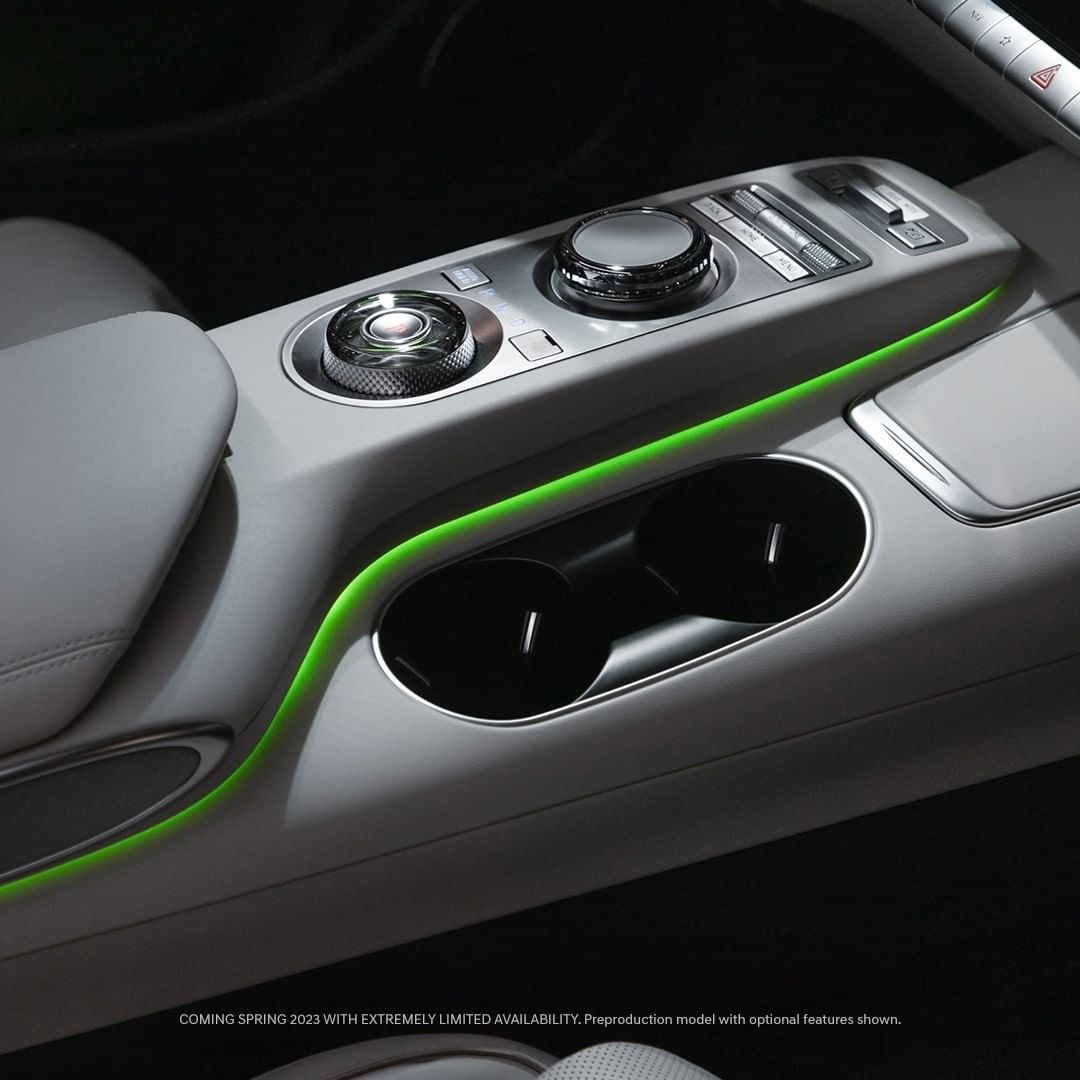 GenesisofWC's tweet photo. Electrify your drive in the all-new #ElectrifiedGV70 @GenesisUSA

#Genesis #GenesisUSA #KeepBeginning #EV #ElectricSUV #Luxury https://t.co/QaDkACvncT