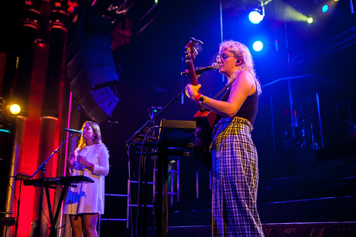 Thanks to @sunflowerthieves for providing the perfect opening to our three day residency at <a href="/TheClaphamGrand/">The Clapham Grand</a> We loved performing Sirens with you ❤️📸<a href="/Tommophoto/">Tommophoto</a>