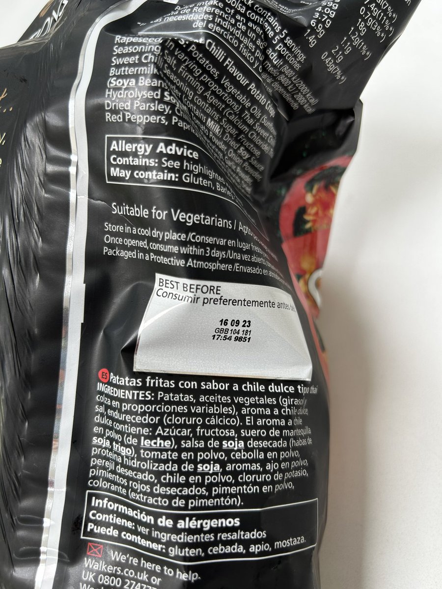 MMPRicci's tweet photo. @walkers_crisps don’t ruin my favourite crisp! Old, stale and not even out of date yet! That’s my lunchtime snack ruined! https://t.co/c9IgIAPbPT